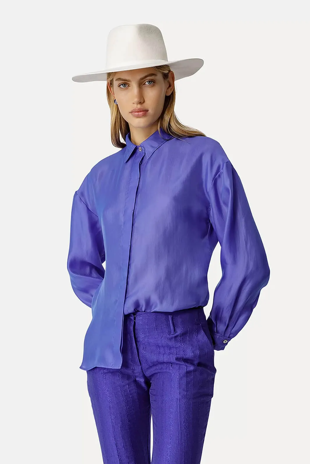 Boyfriend shirt in contemporary habotai