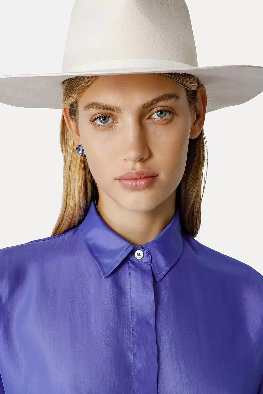 Boyfriend shirt in contemporary habotai