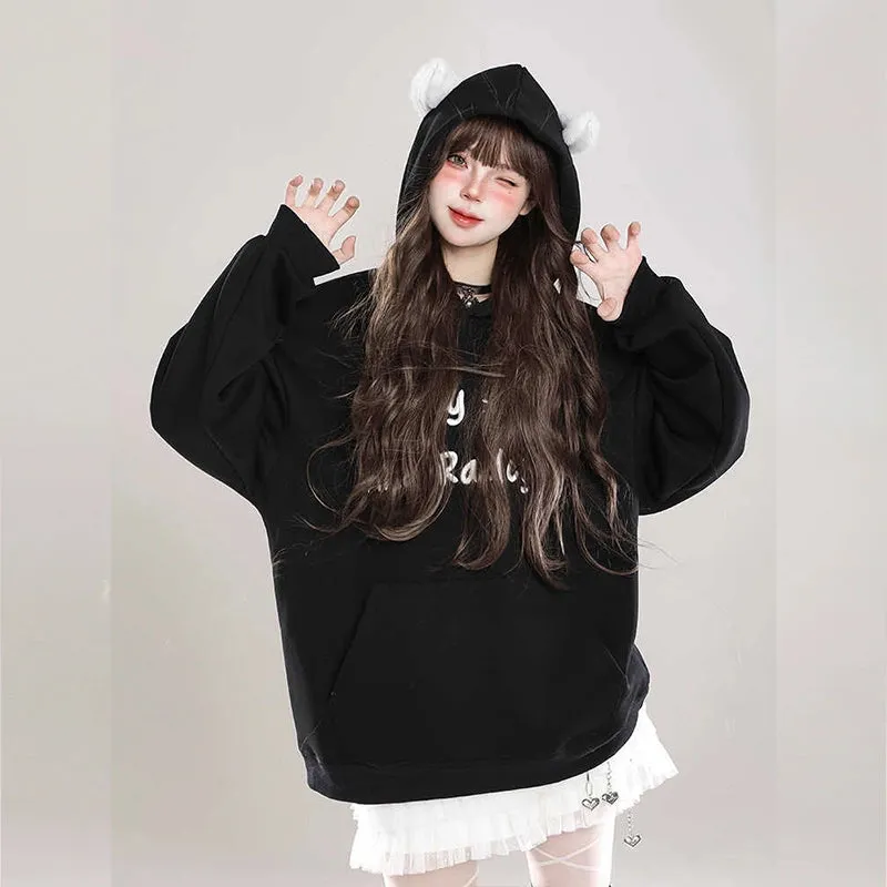 Kawaii Sweet Girl Style Black Cartoon Cat Embroidered Sweatshirt