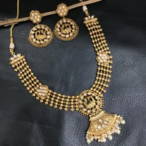 Round Neck Kundan Necklace 4256-68