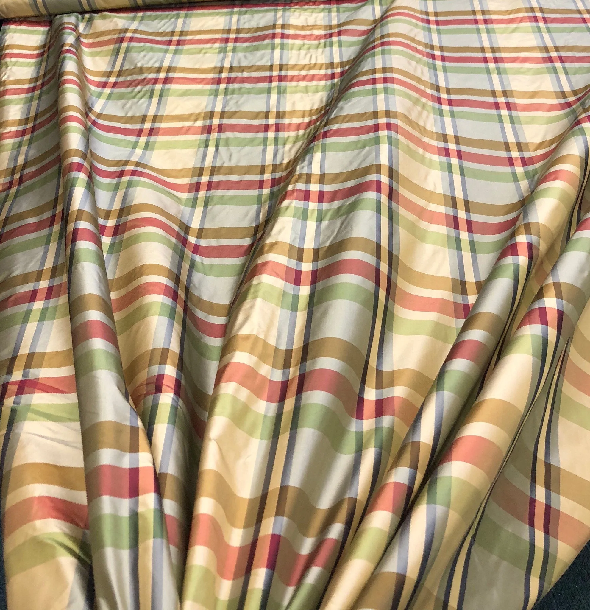 Silk taffeta plads 54&quot; wide     Sold by the yard       Beautiful wine red green gold with greyish background