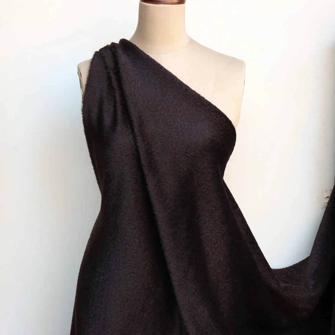 Suri Bordeaux Coating